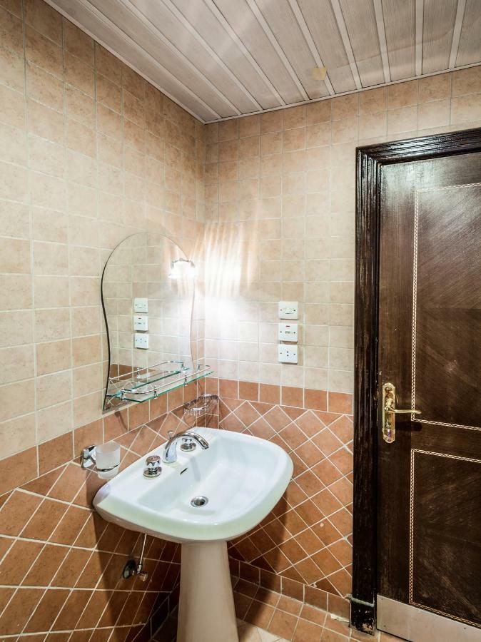 Capital O 162 Brzeen Hotel Riyadh Bagian luar foto